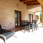 בית נופש House Brigita 1762