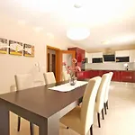 House Brigita 1762 בית נופש פורץ