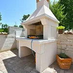 בית נופש House Brigita 1762 *