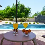 House Brigita 1762 * פורץ