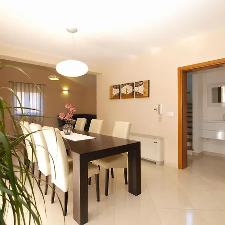 House Brigita 1762 Tatil Evi