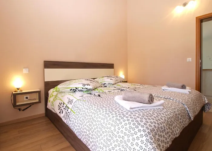House Brigita 1762 * Πόρετς
